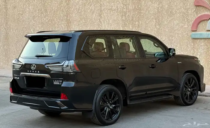 لكزس 2019 بلاك ديشن 13