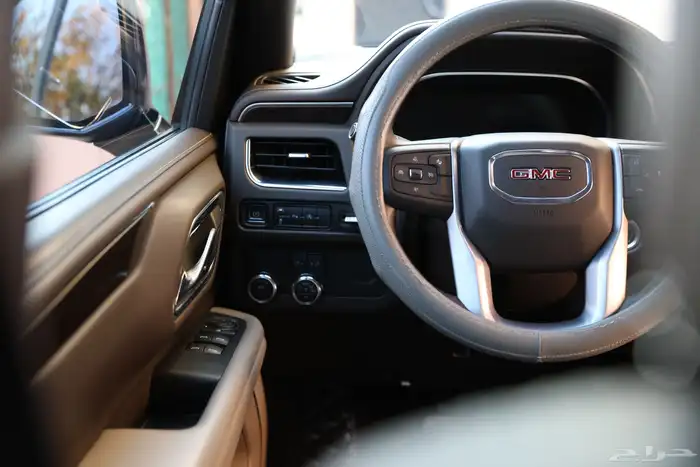 جمس يوكن 2023 SLE لون مميز 10