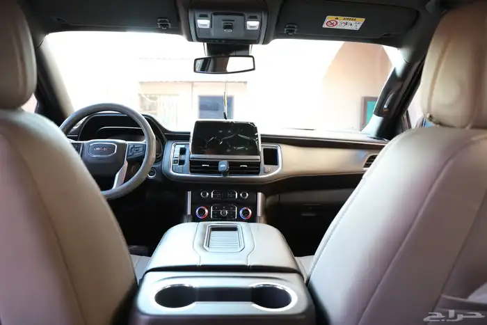 جمس يوكن 2023 SLE لون مميز 16