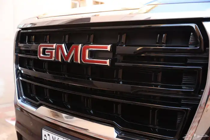 جمس يوكن 2023 SLE لون مميز 14