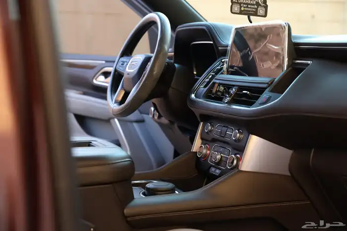 جمس يوكن 2023 SLE لون مميز 13