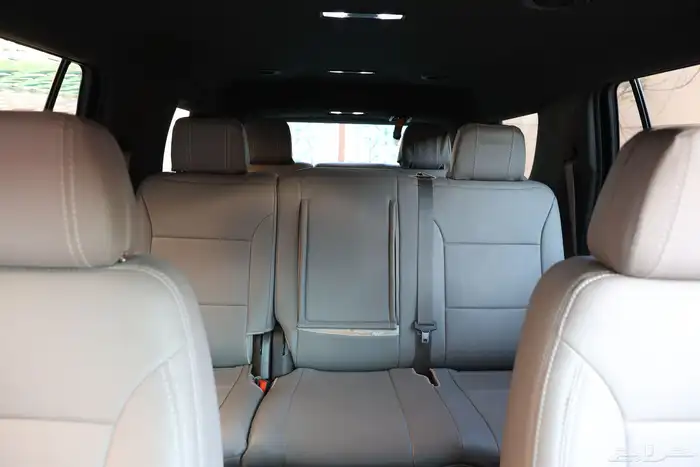 جمس يوكن 2023 SLE لون مميز 11