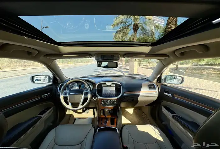 كرايزلر c300 فل كامل 26