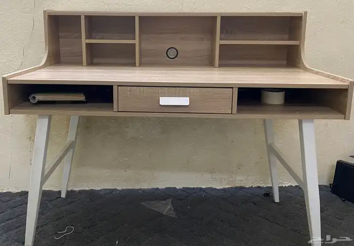 طاوله رسم او مكتب او كمبيوتر 0