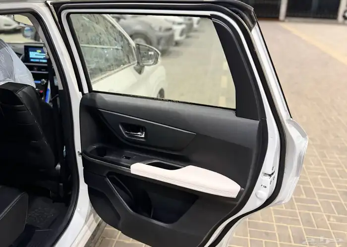 تويوتا فيلوز 2025 فل كامل جديد اصفار اقل سعر 20