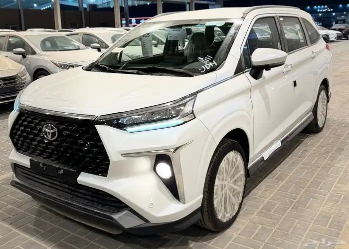 تويوتا فيلوز 2025 فل كامل جديد اصفار اقل سعر 2