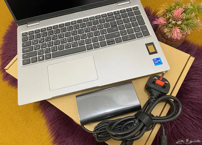 لابتوب Dell precision 3560 شاشه لمس كور i7 رام 32 جيجا 0