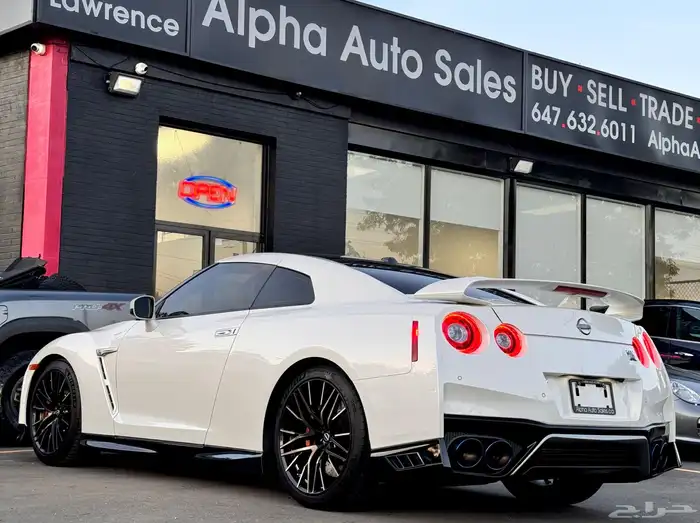 2023 Nissan GT-R Premium Coupe 0