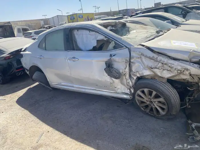 كامري مصدوم مديل 2023 فل كامل 0