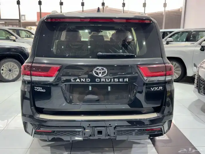 في اكس ار 2025 بريمي فل كامل توين تيربو اللون اسود 5