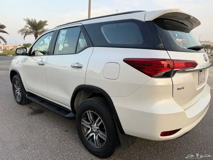 فورتشنر 2020 دبل بنزين وكاله - نظيف جدا 4