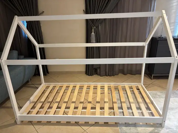 سرير أطفال فردي للبيع 190 90 0