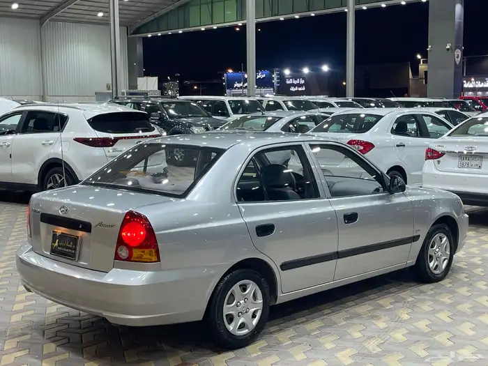 اكسنت موديل 2005 قير عادي مخزن 3