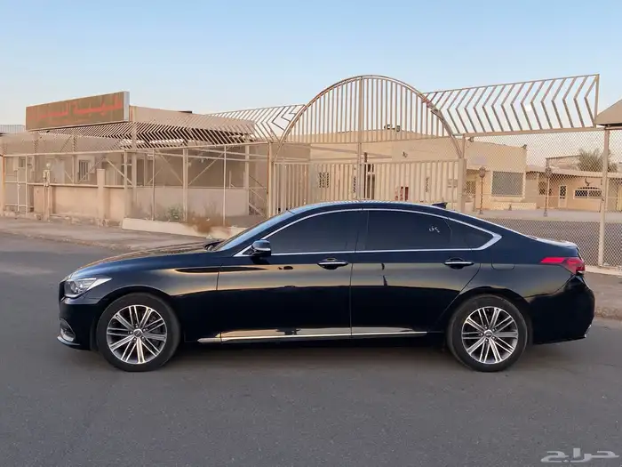 جنسس 2020 ( بنزين ) 3.3 7