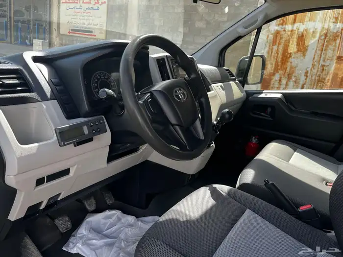 تويوتا باص هايس ثلاجة موديل 2022 10