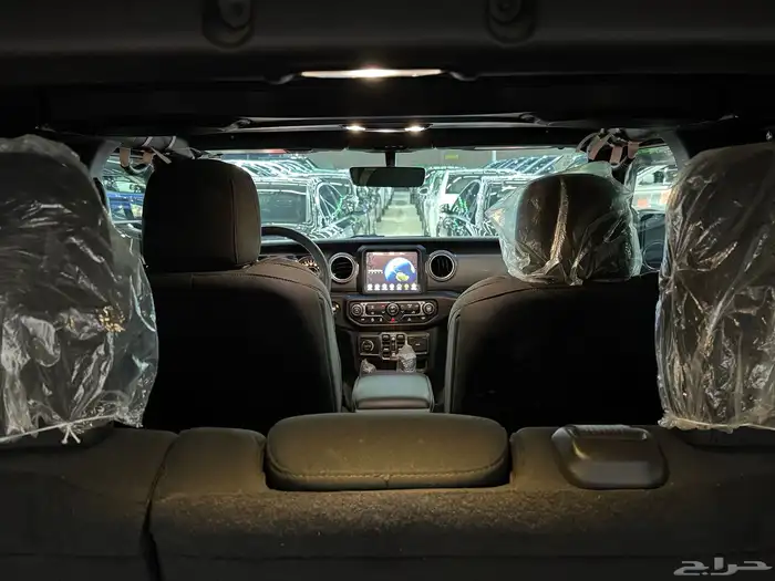 جيب رانجلر صحارى موديل 2023 ( بحالة ممتازة ) 36