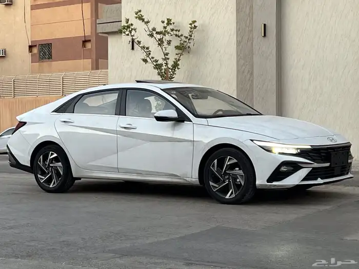 النترا 2025 كمفورت ابيض ( اصفار) 5