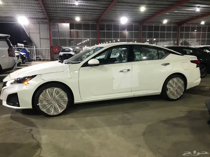 نيسان التيما SV 2025 ومتاح ستاندرد 2026 كاش واقساط 1