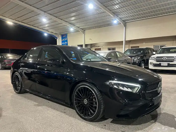 مرسيدس A200 موديل 2024 عداد 52 الف AMG 12