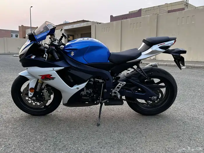 ريس سوزوكي 750cc 3