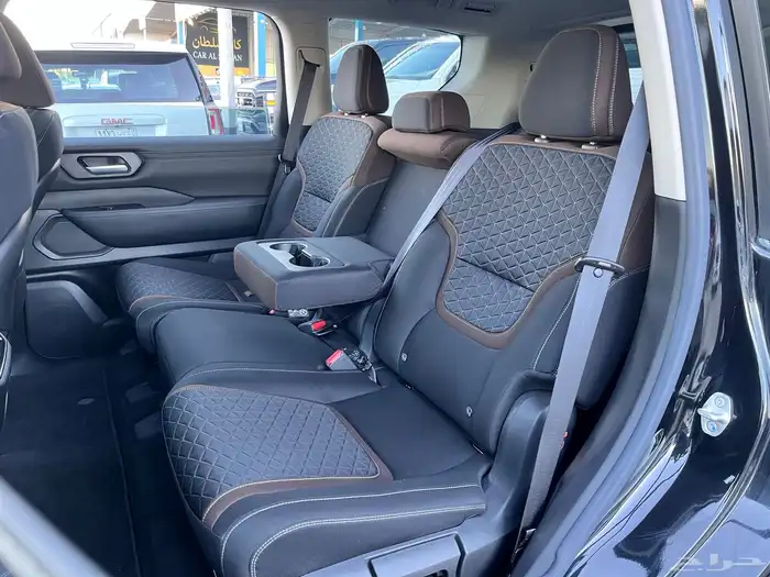 نيسان باترول XE موديل 2025 12