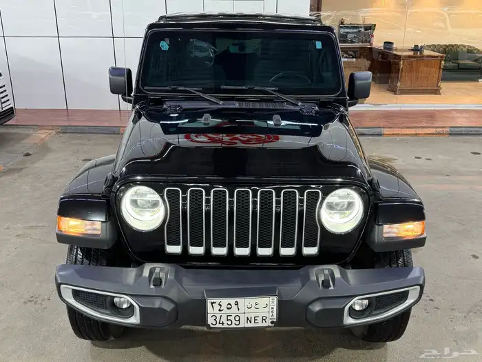 جيب رانجلر صحارى موديل 2023 ( بحالة ممتازة ) 4