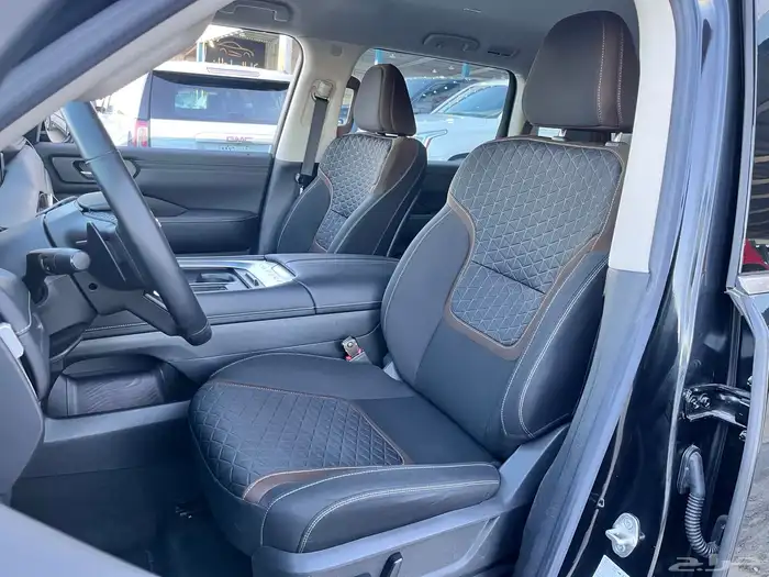 نيسان باترول XE موديل 2025 11