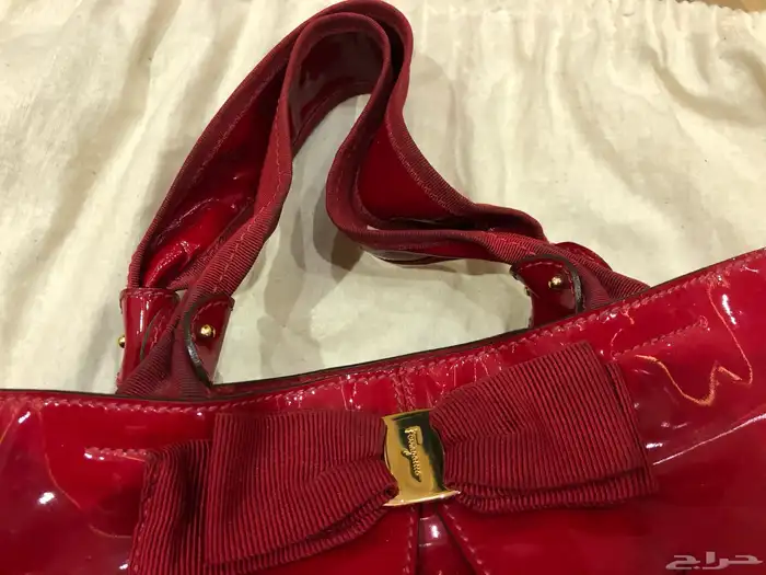 شنطة فيرغامو أصليه من البوتيك في دبي مول استعمال قليل 3