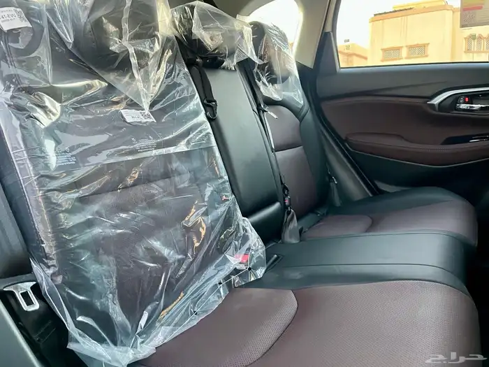 تويوتا اوربان كروزر GXL 2025 ( فل كامل ) 17