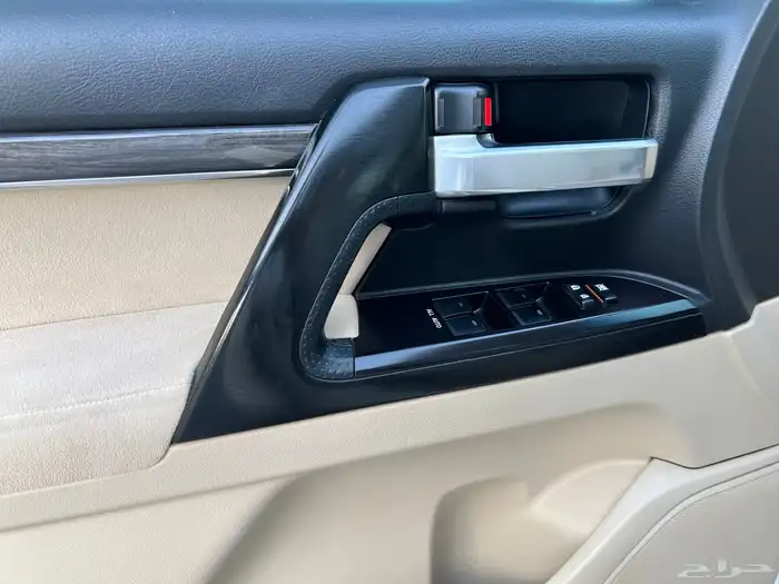 تويوتا لاندكروزر 2021 تورنج V6 سعودي 12