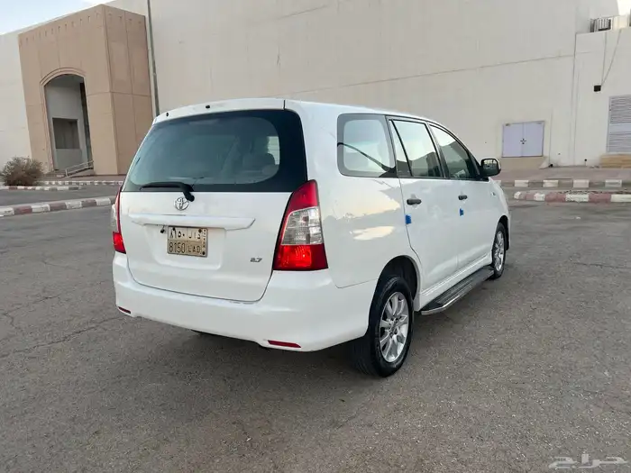 انوفا 2012 للبيع 4