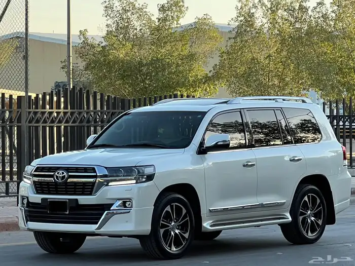 تويوتا لاندكروزر 2021 تورنج V6 سعودي 1