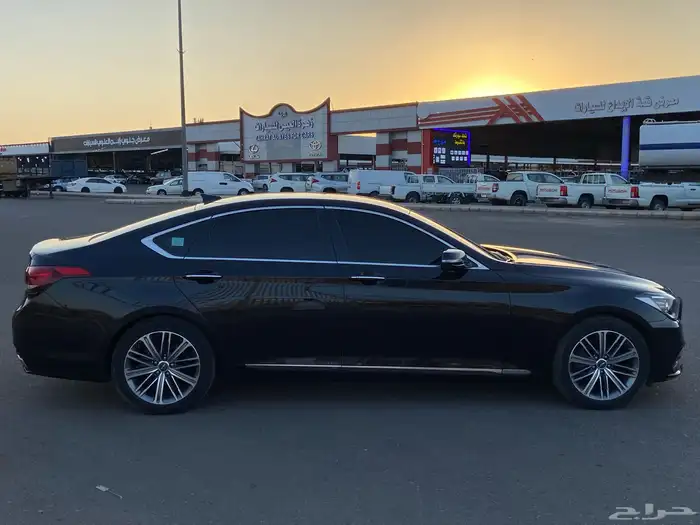 جنسس 2020 ( بنزين ) 3.3 3