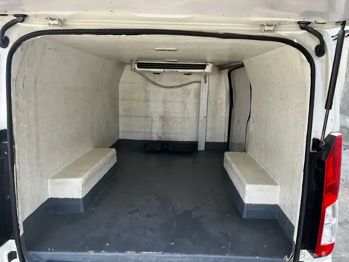 تويوتا باص هايس ثلاجة موديل 2022 6