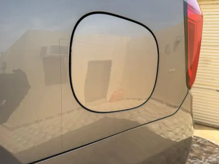 يوكن المديل 2023 قصير دبل ( SLE ) سعودي مخزن 18