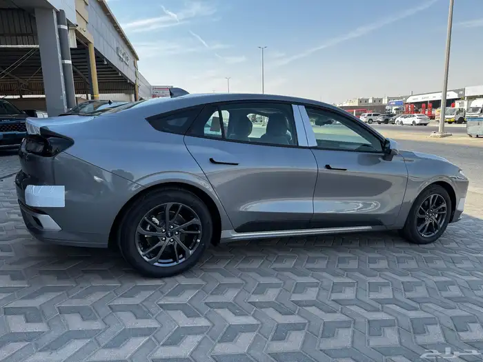 فورد تورس امبيانتي موديل 2025 6