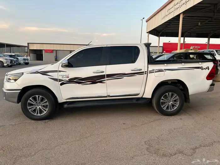 هايلوكس 2022 ديزل قير عادي 5