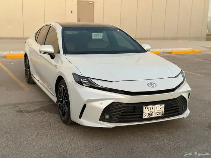 كامري (( LE هايبرد فل كامل )) مالك اول 1