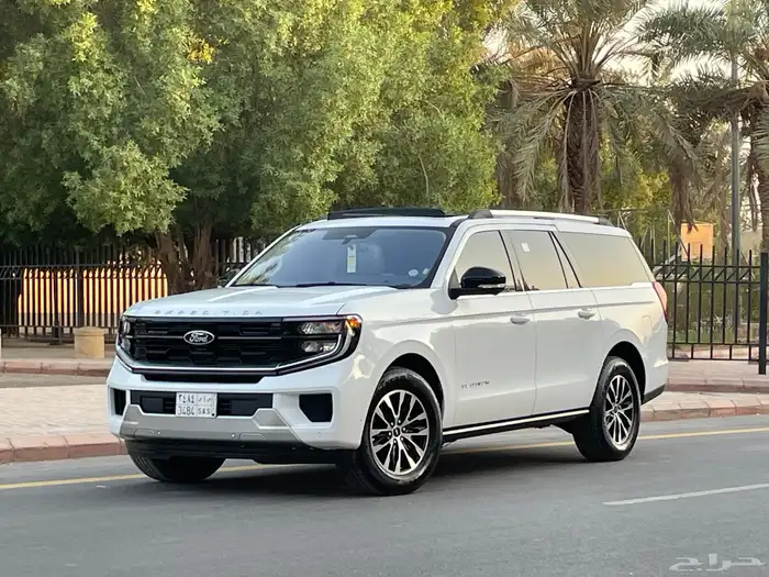 فورد اكسبديشن بلاتينيوم 2025 عداد 6 الاف قمه بالنظافه 4