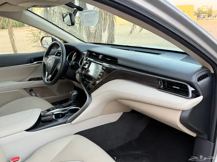 كامري قراندي موديل 2020 V6 عداد 41 الف 18