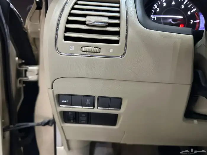 نيسان باترول SE2 موديل 2015 نص فل 11