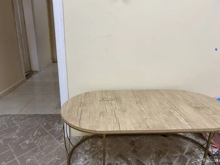 طاولة مع طاولات خدمة 0