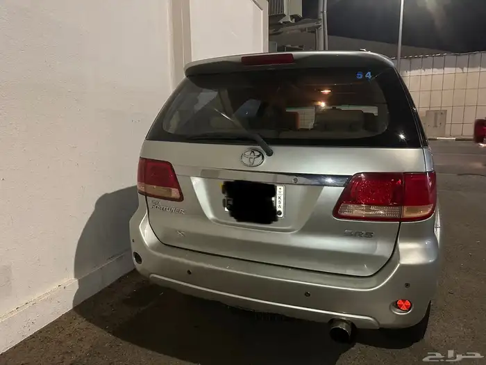 فورتشنر 2007 للبيع شبة مخزن 8