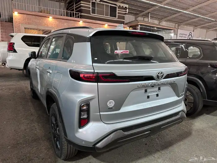 تويوتا أوربان GL مكينه 1.5 ستاندر الجديده 2026 1