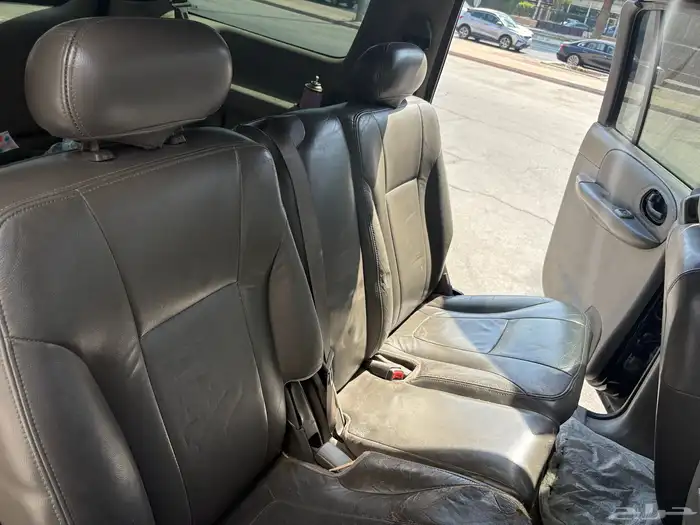 للبيع بليزر يحمل لوحه مميزه 9