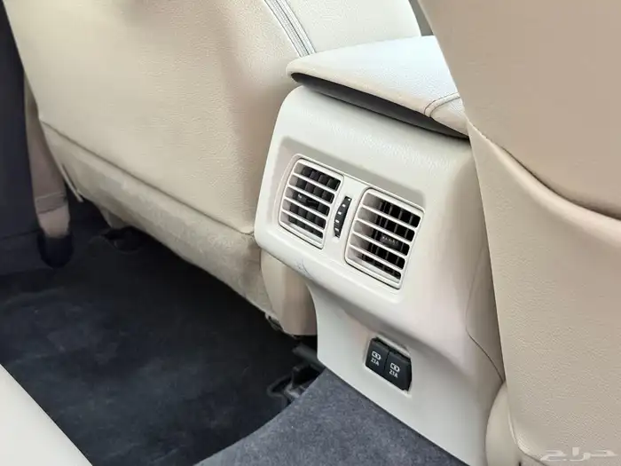 كامري قراندي موديل 2020 V6 عداد 41 الف 36