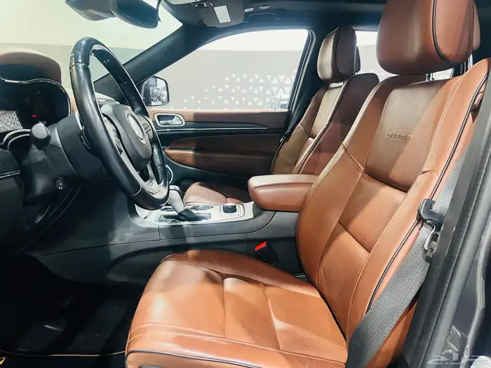 جيب جراند شروكي ساميت 2021 (بحالة الوكالة) 6