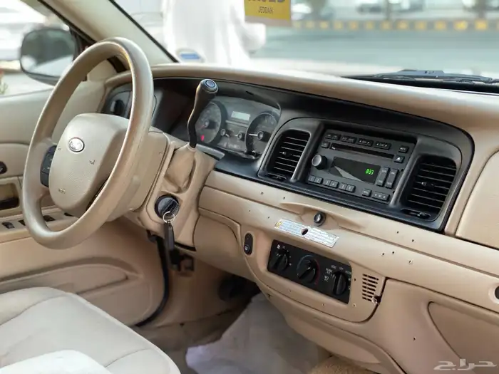 فورد كراون فكتوريا بوليسي 26