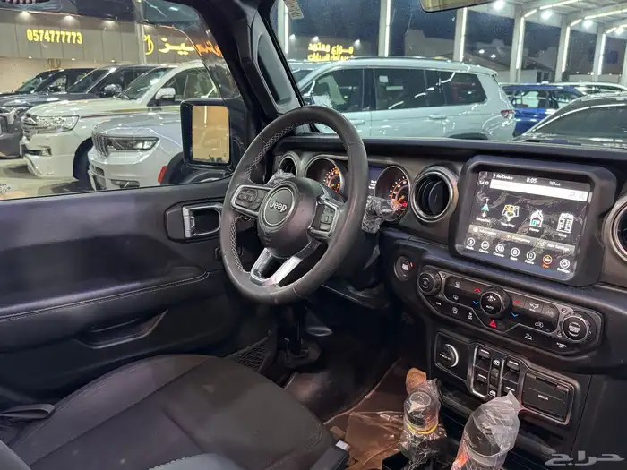 جيب رانجلر صحارى موديل 2023 ( بحالة ممتازة ) 19