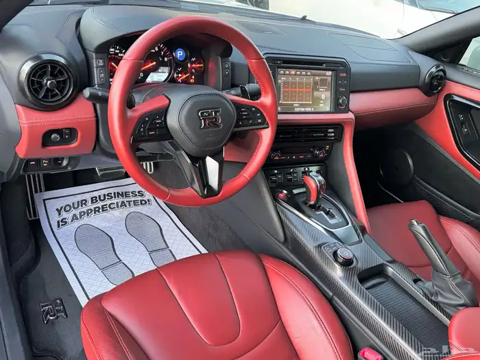 2023 Nissan GT-R Premium Coupe 10